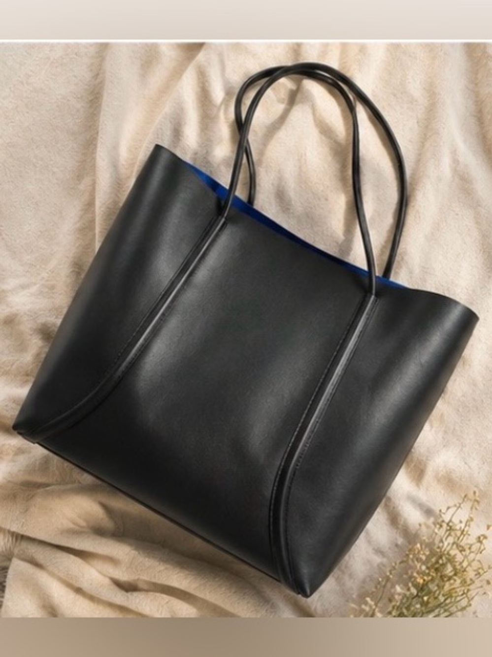 Minimalist Black Leather-Look Tote Bag with Cobalt Blue Interior - Picture 5 of 8